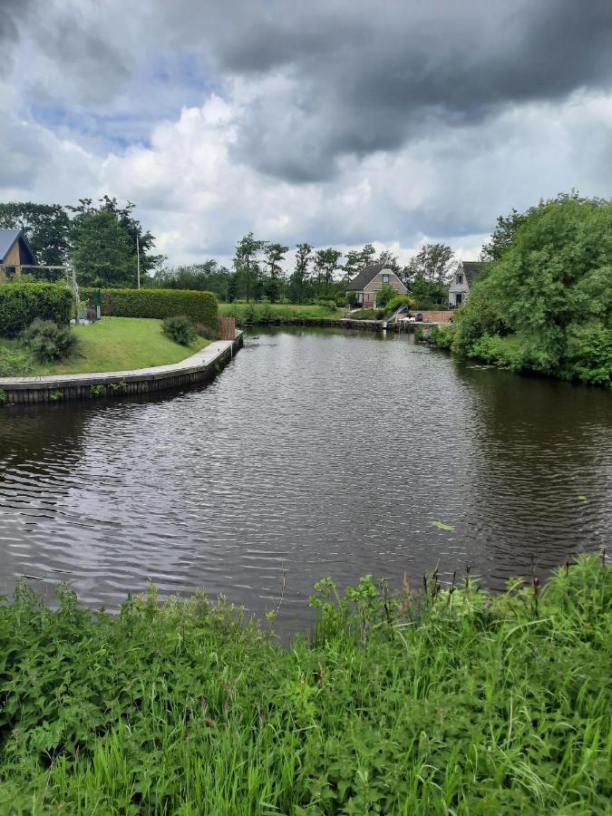 Waterhuis Friesland Oudwoude Eksteriør bilde