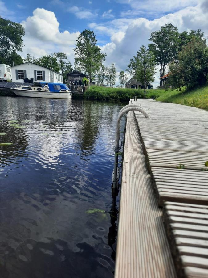 Waterhuis Friesland Oudwoude Eksteriør bilde